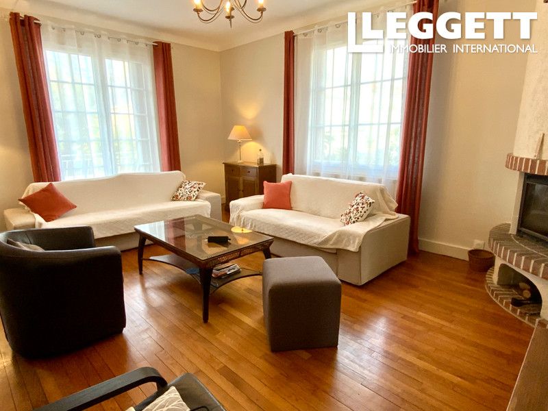 Property photo 2 of 10