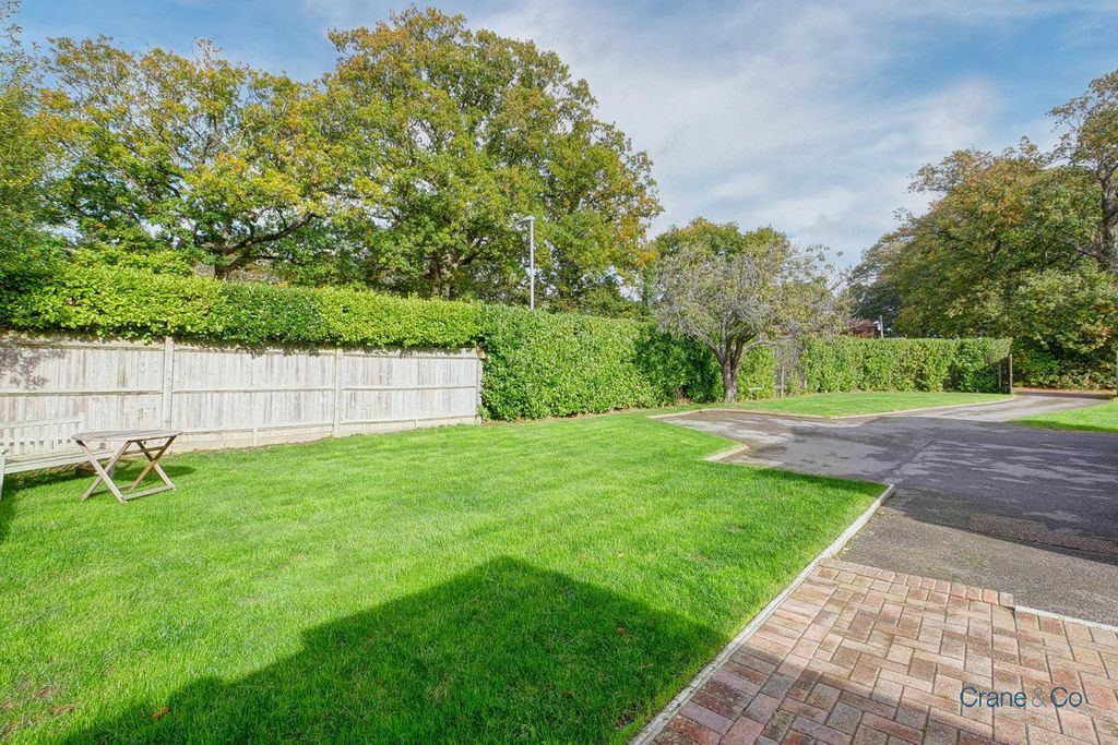 Property photo 3 of 28