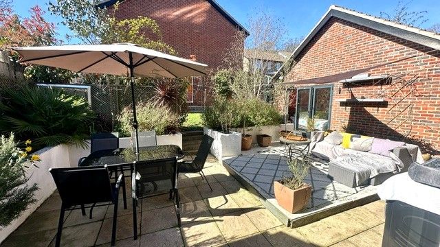 Property photo 2 of 32