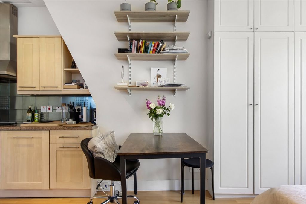 Property photo 2 of 15 Picture No. 24