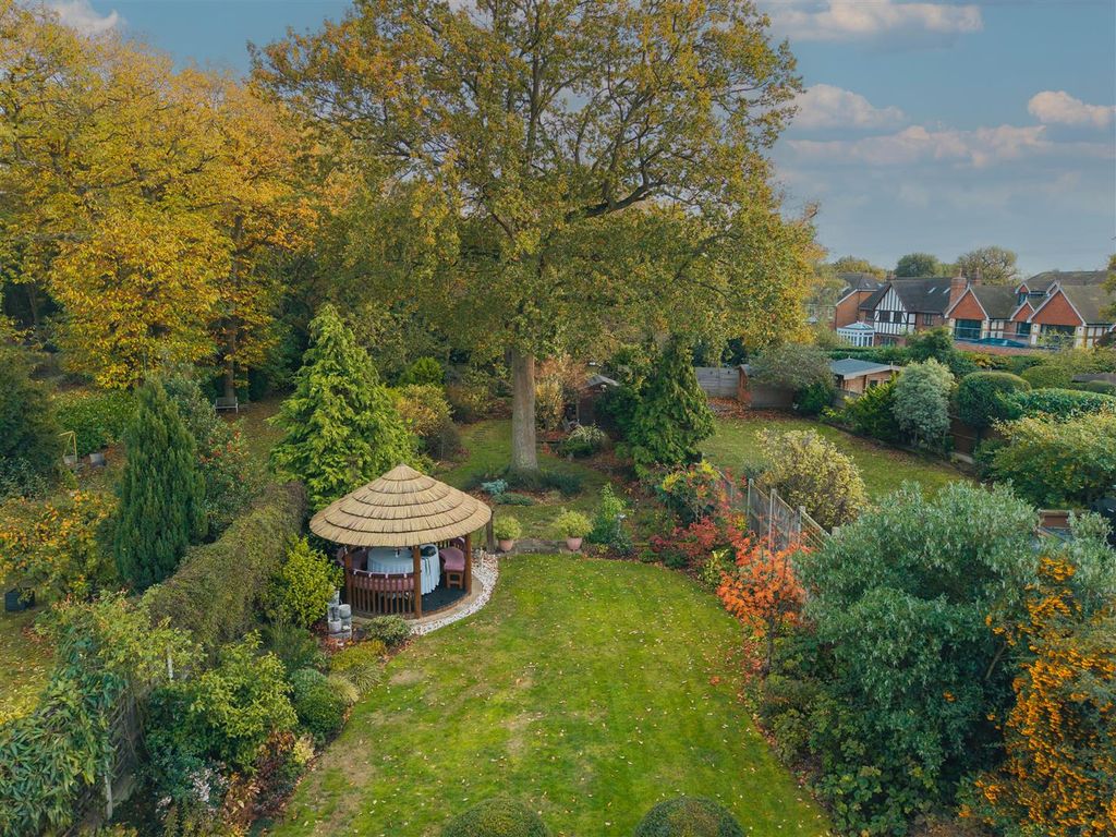 Property photo 3 of 28 Garden1.Jpg