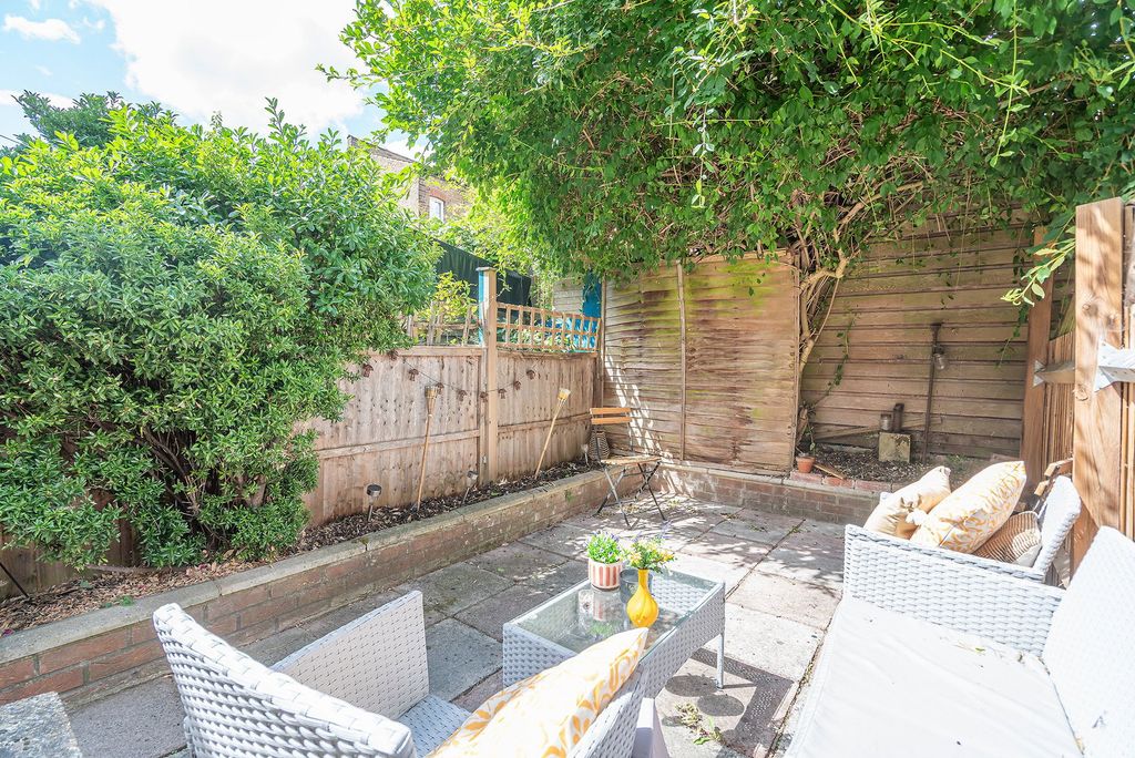 Property photo 2 of 13