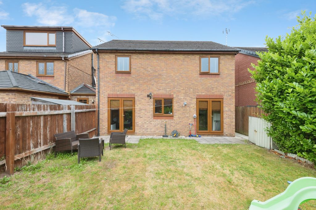 Property photo 2 of 15
