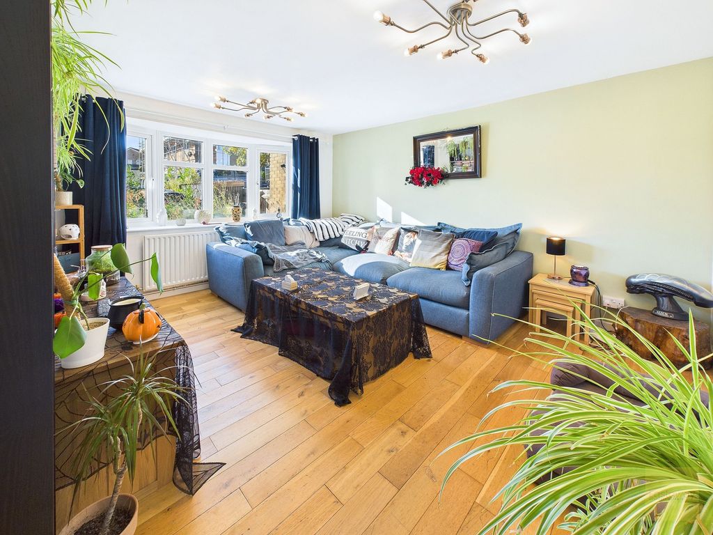 Property photo 3 of 15 Living Room