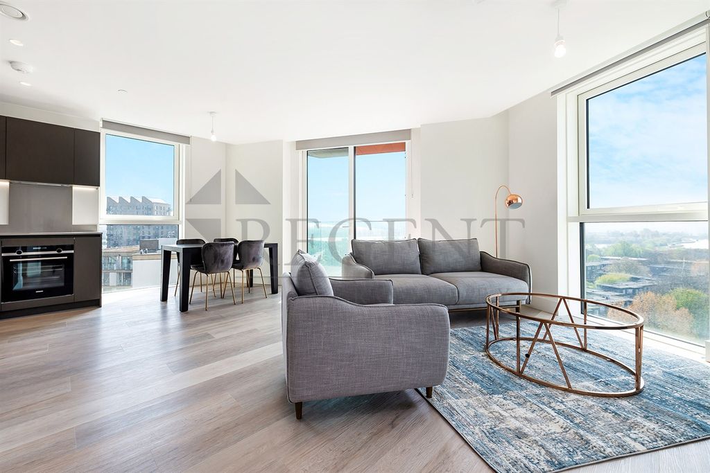 Property photo 1 of 10 (Main)