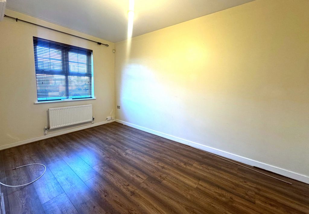 Property photo 3 of 24 Gallery