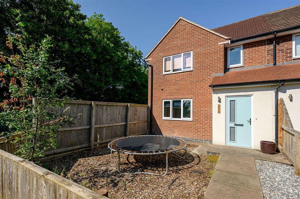 Property photo 1 of 12 External