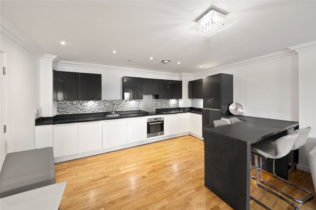 Property photo 2 of 14 Picture No. 27