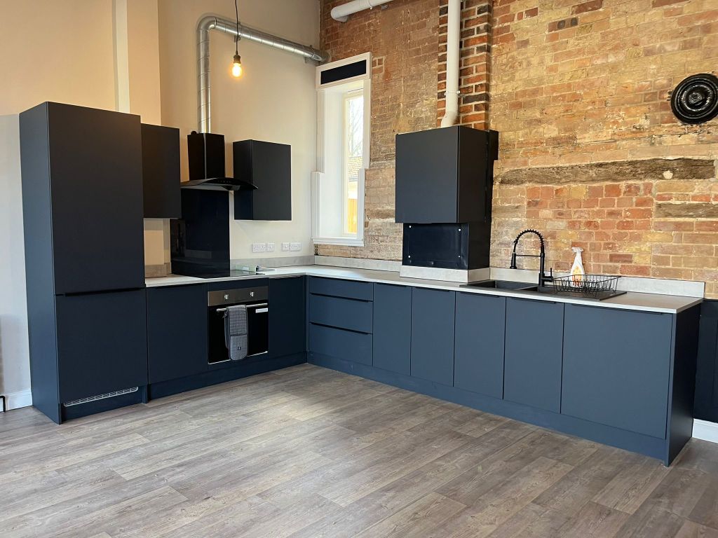 Property photo 2 of 13 Image