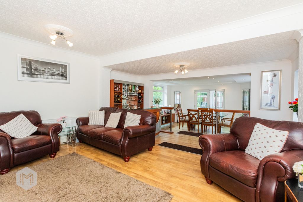 Property photo 2 of 32 Picture No. 79