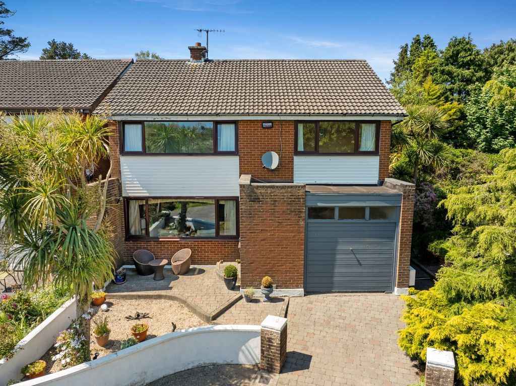 Property photo 1 of 32 Picture No. 01