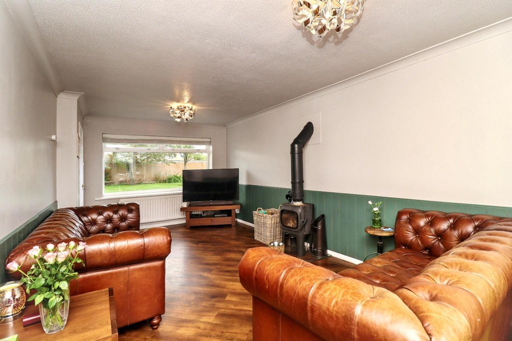 Property photo 3 of 24