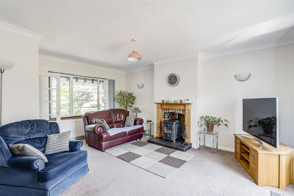 Property photo 3 of 27 Picture No. 24