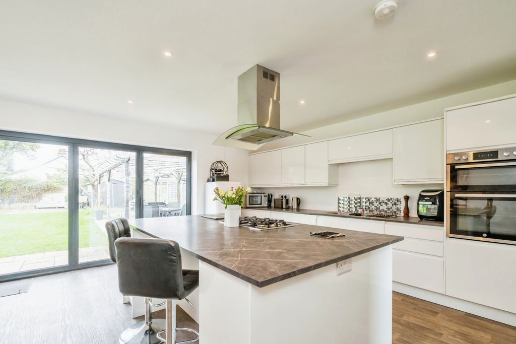 Property photo 1 of 20 Kitchen/Diner