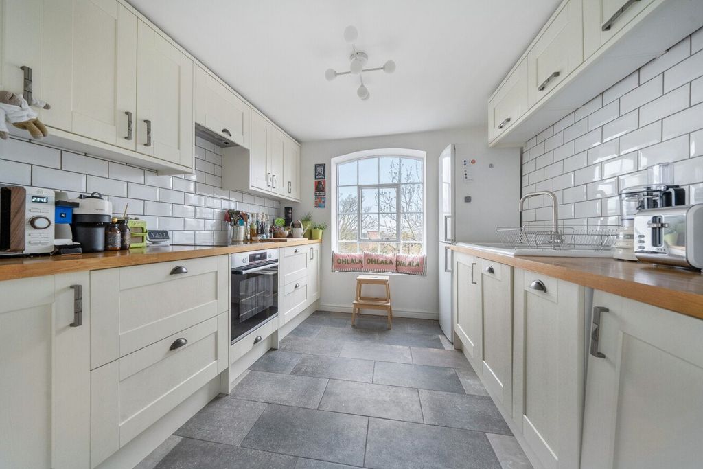 Property photo 3 of 24 Picture No. 17