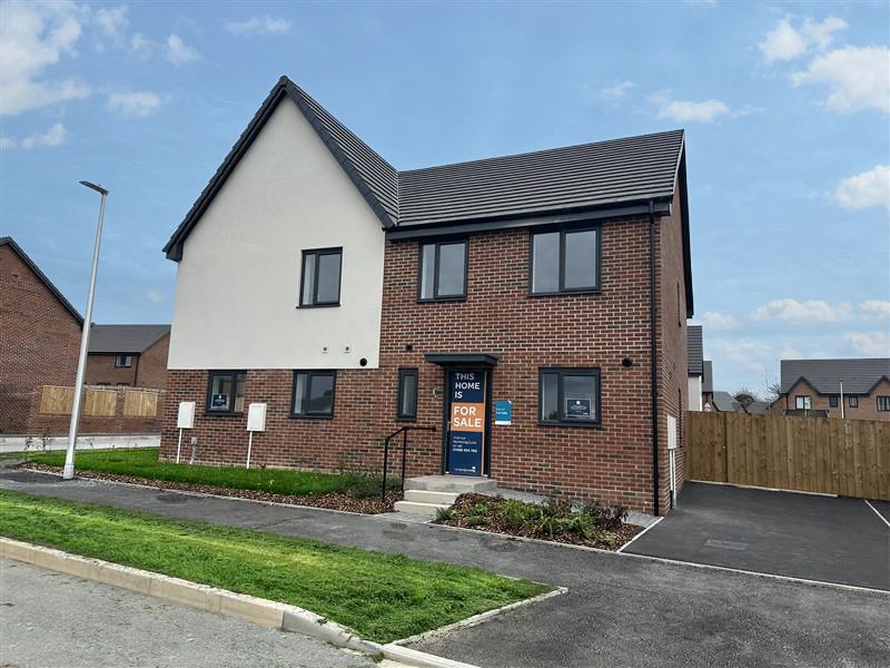 Property photo 1 of 8 Plot External