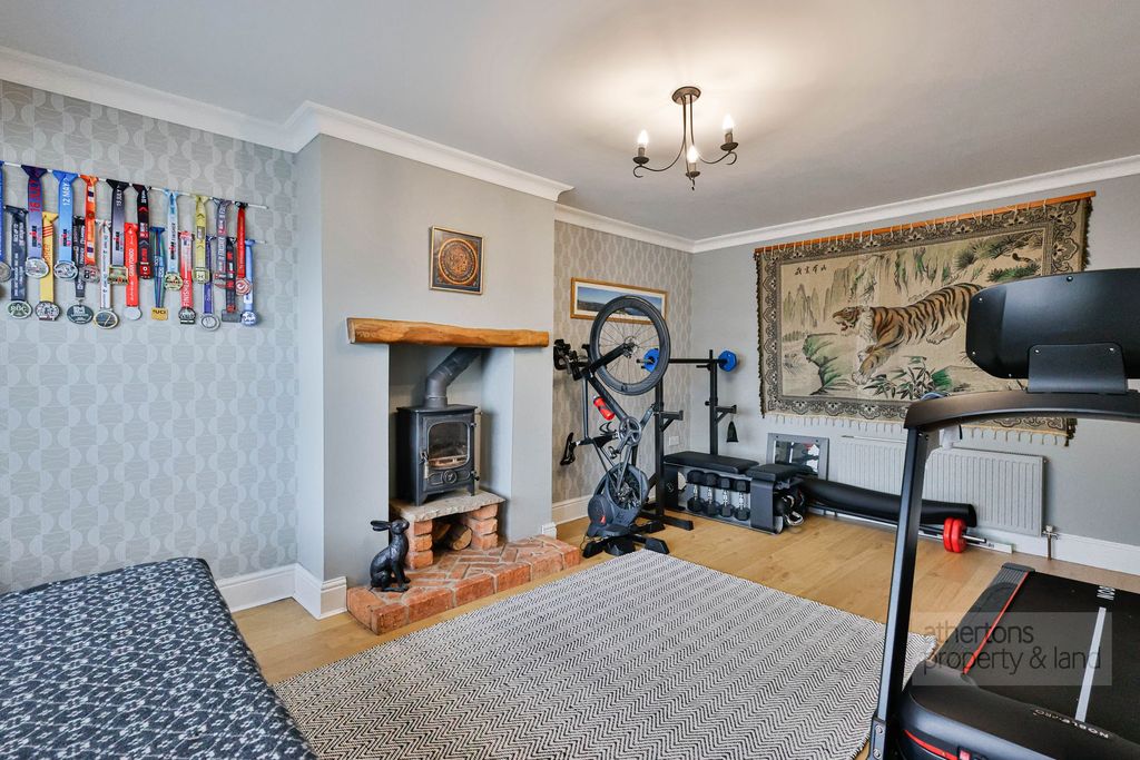 Property photo 3 of 31