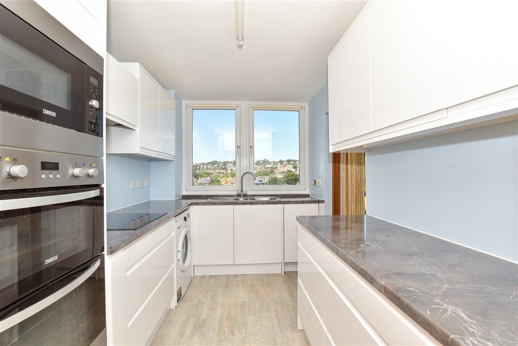 Property photo 1 of 18 Kitchen