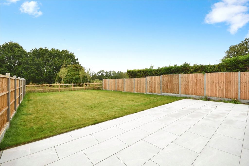 Property photo 2 of 17 Picture No. 10