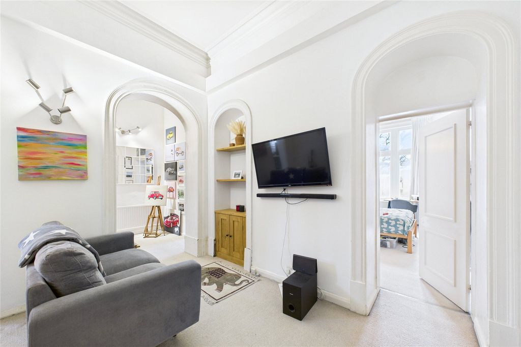 Property photo 3 of 8 Picture No. 26