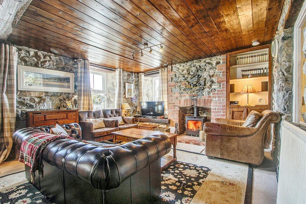 Property photo 2 of 58 Sitting Room House 1 (1).Jpg