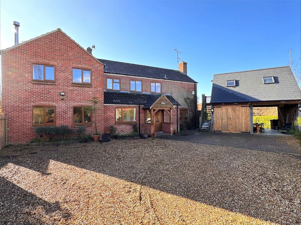 Property photo 2 of 25 Picture No. 31