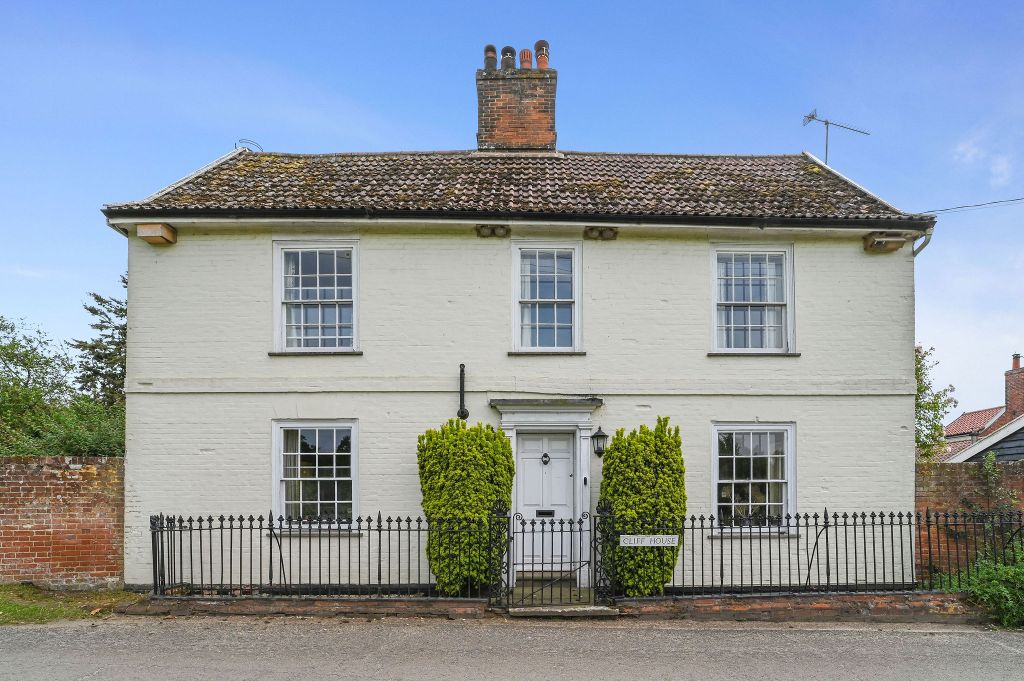 Property photo 2 of 34