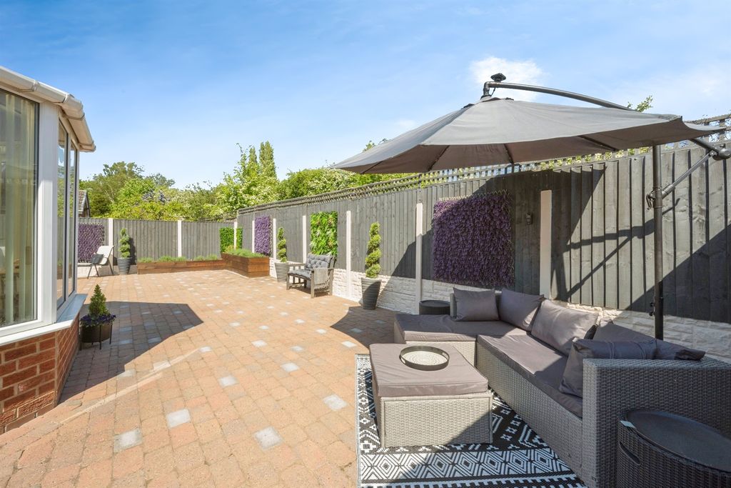 Property photo 2 of 13