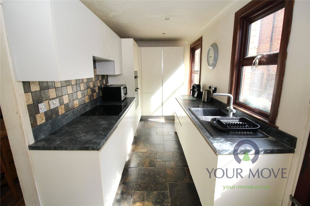 Property photo 2 of 16 Kitchen