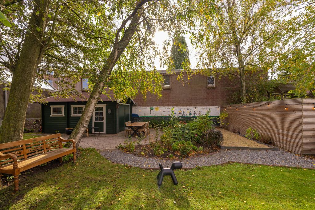 Property photo 2 of 54