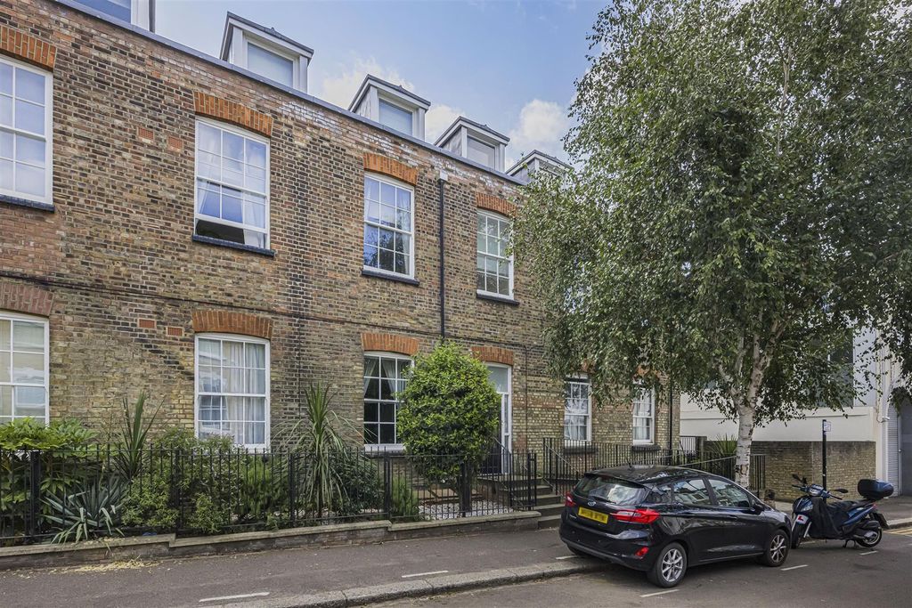Property photo 1 of 13 1