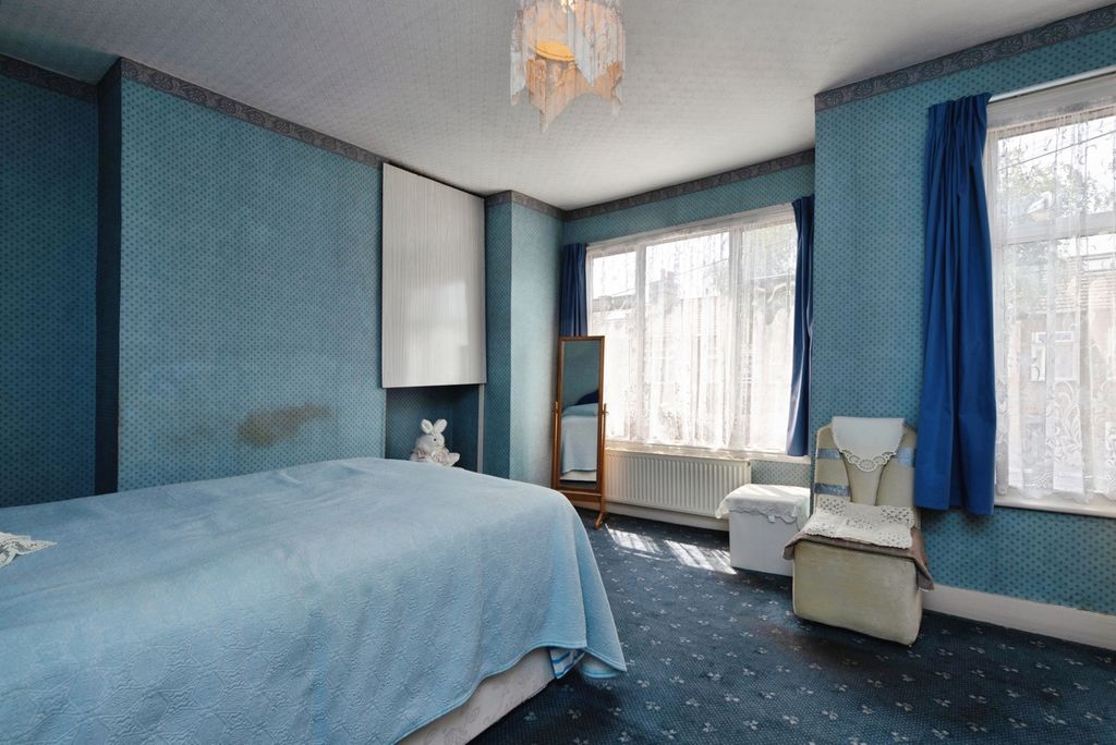 Property photo 3 of 16 Pbox-Img.Jpg