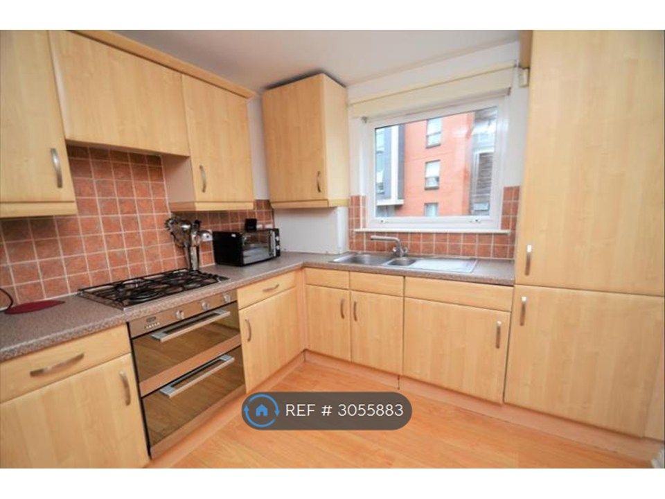 Property photo 2 of 11 Kitchen