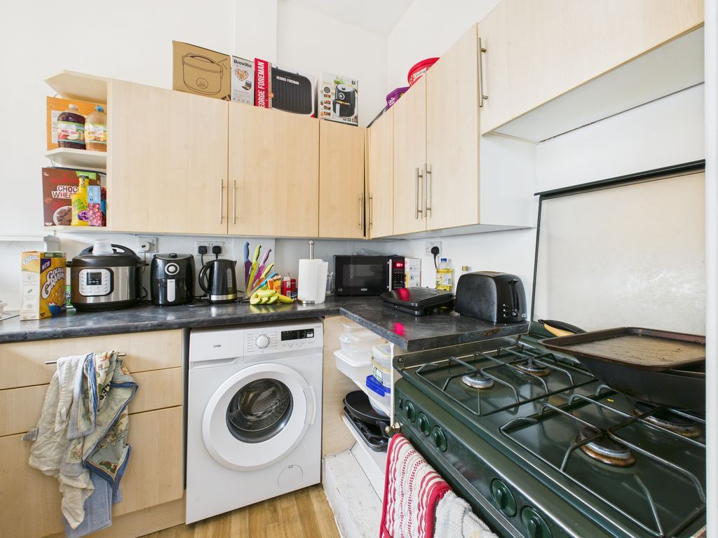 Property photo 3 of 14 Cam03974G0-Pr0222-Still002