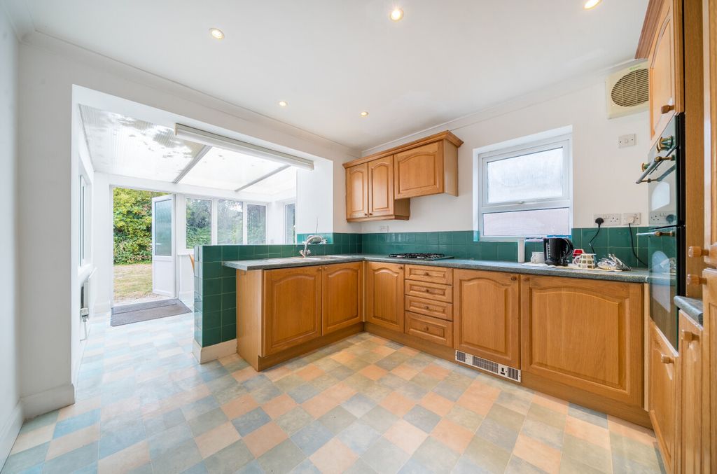 Property photo 3 of 17 1498057-14-6A6224...