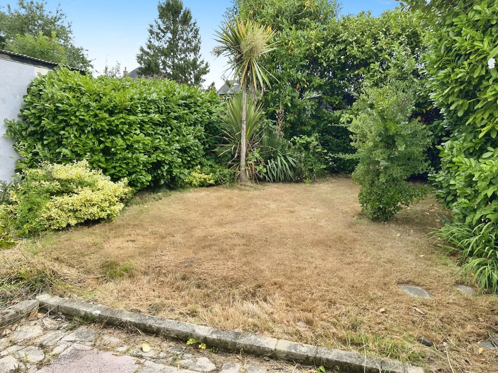 Property photo 2 of 6