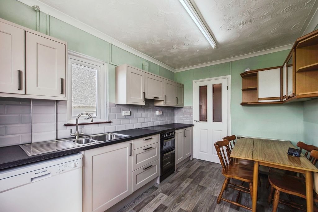 Property photo 3 of 16 Pbox-Img.Jpg