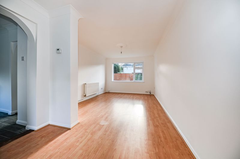 Property photo 3 of 9 Photo 9