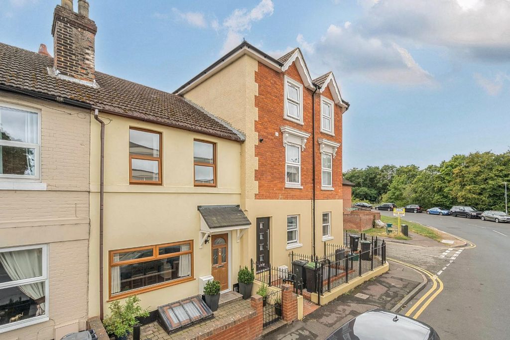 Property photo 1 of 18 1331398-1-68A30Af3E5d71.Jpg