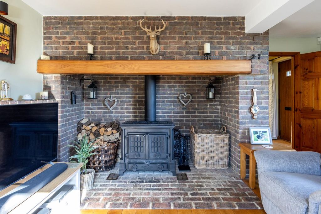 Property photo 3 of 26 Inglenook