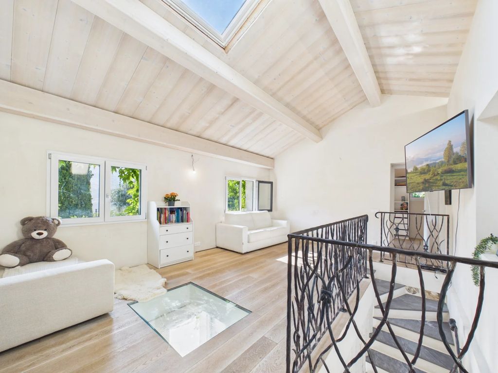 Property photo 3 of 19 c4c31Dce7Fffd5c29916B7c6975Dce64_6d4211F1B4_1920-Big