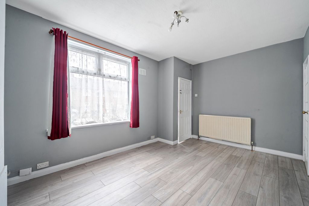 Property photo 3 of 13 Reception