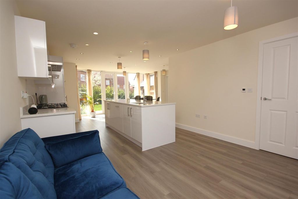 Property photo 3 of 31 Img_8172.Jpg