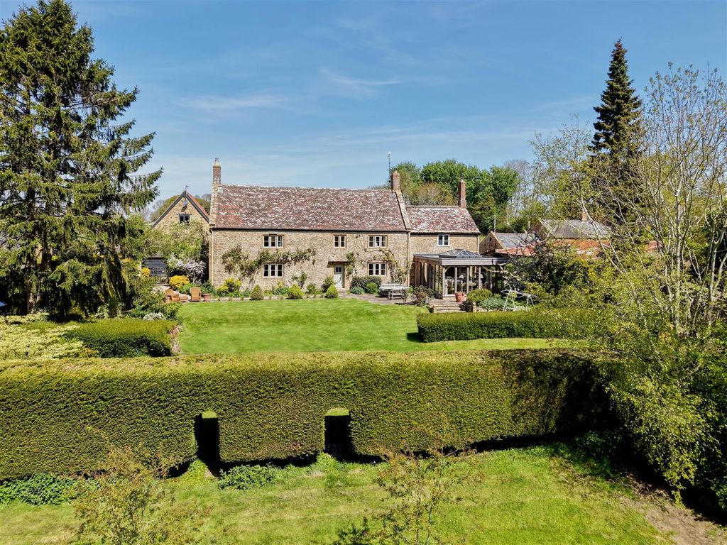 Property photo 1 of 29 Bartonfarm_86.Jpg