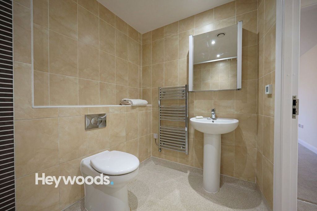 Property photo 2 of 25