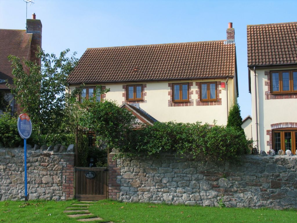 Property photo 2 of 22 Location