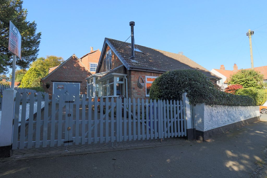 Property photo 1 of 25