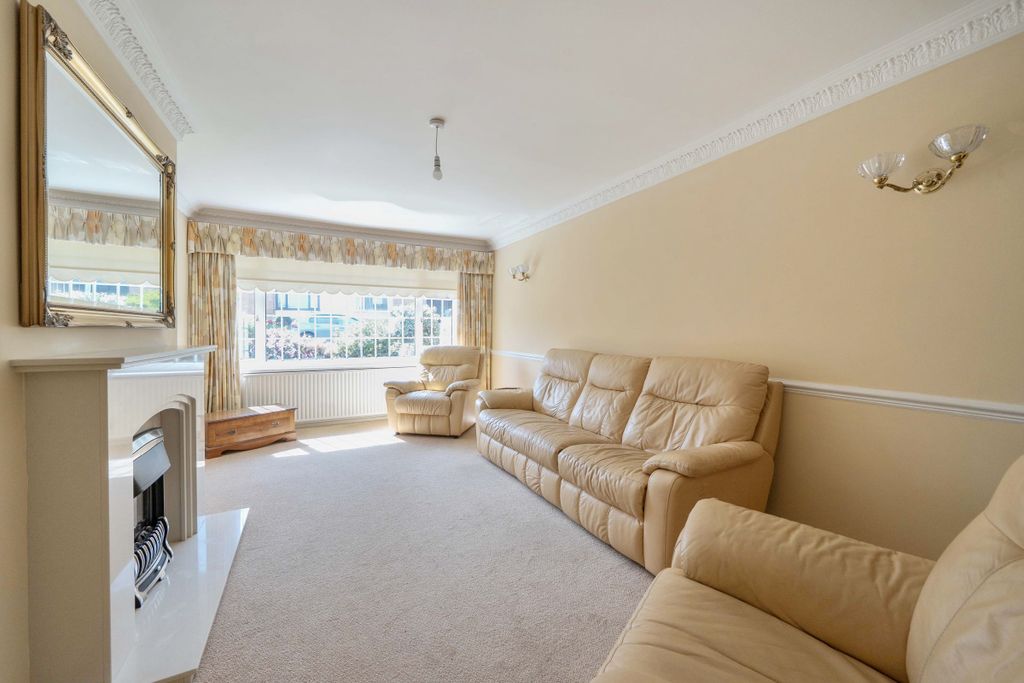 Property photo 3 of 13