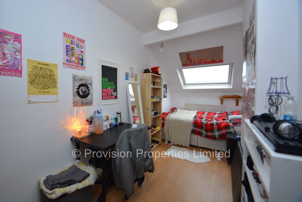 Property photo 3 of 15 Photo