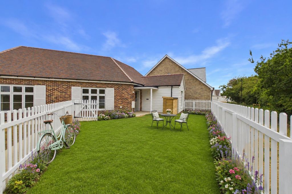 Property photo 1 of 15 Gardens 22,21.Png
